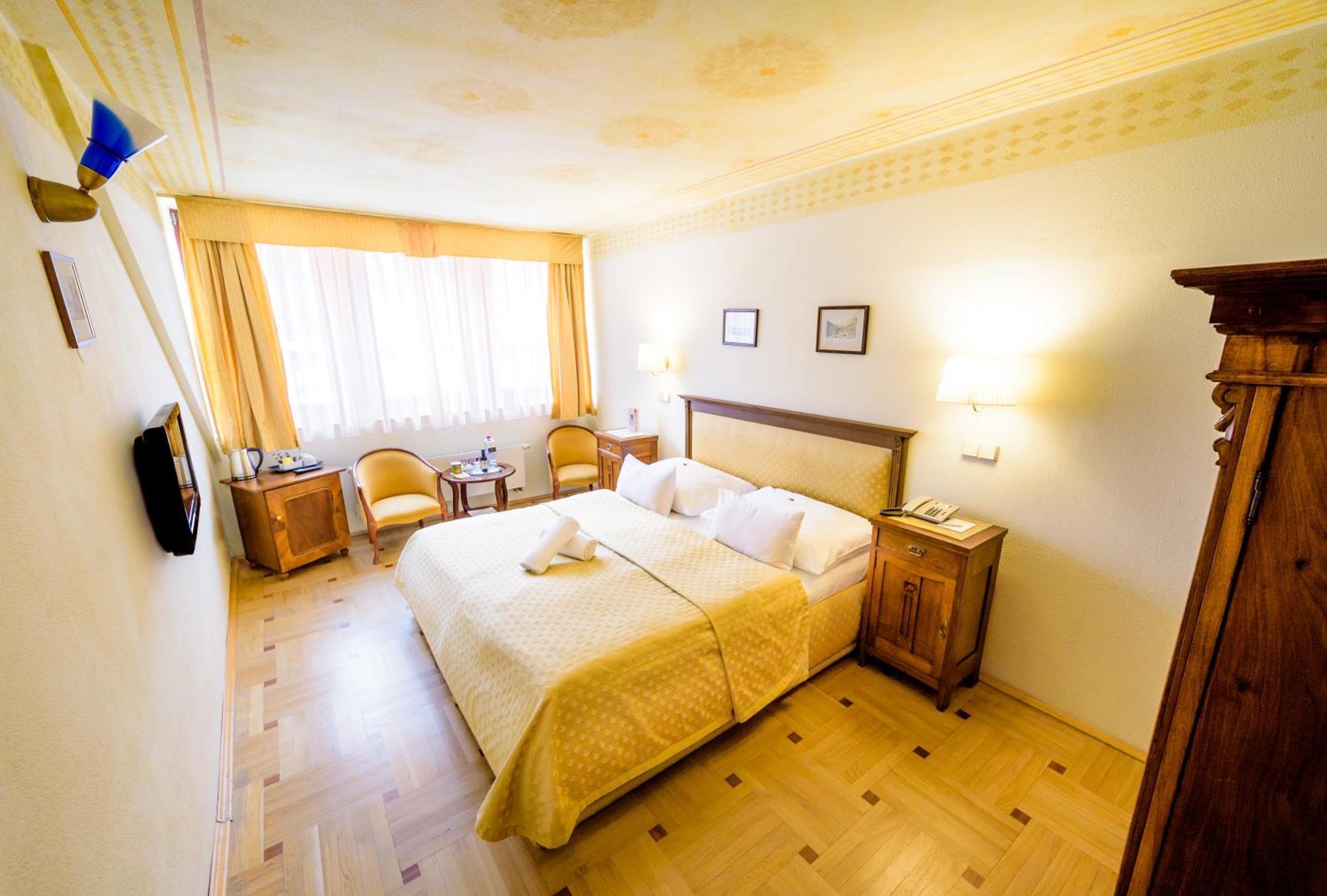Deluxe Double or Twin Room,1274733064:JPEG